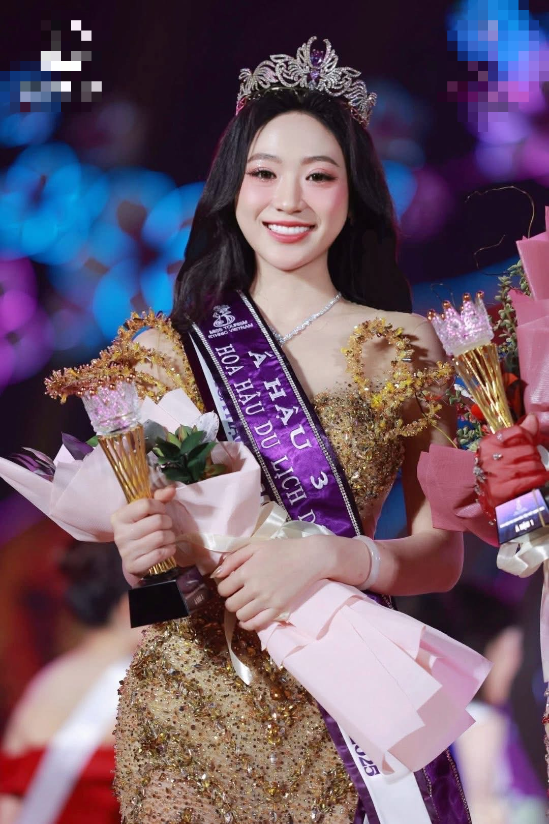 Nhan sắc người đẹp Thanh Hóa vừa đăng quang Á hậu 3 Hoa hậu Du lịch Dân tộc Việt Nam- Ảnh 5. Thanh Trúc khoe sắc tại sự kiện