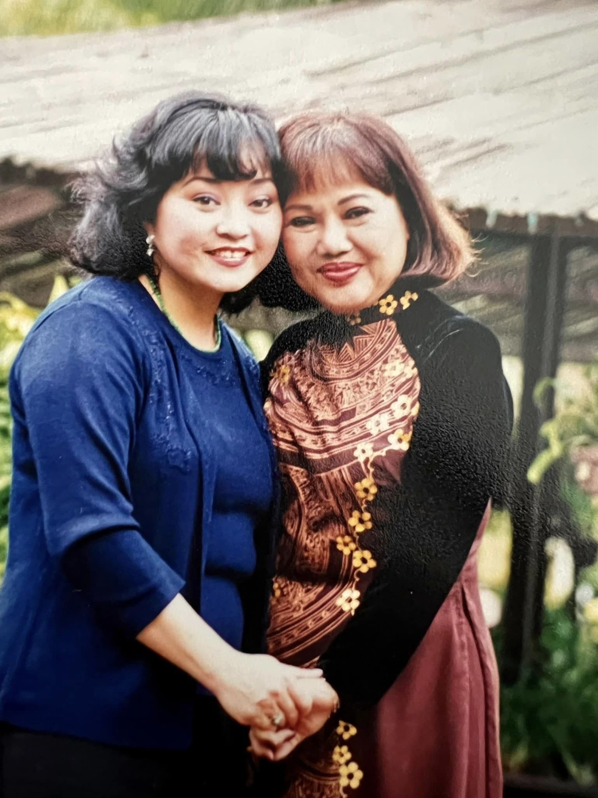 Hương Lan và Ngọc Giàu Hình ảnh Hương Lan và NSND Ngọc Giàu cùng nhau