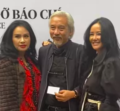 Người đàn ông khiến Thanh Lam, Hồng Nhung bị hớp hồn, phải thốt lên 'đẹp trai lắm'- Ảnh 1. Thanh Lam và Hồng Nhung đều bị 'hớp hồn' bởi vẻ ngoài của nhiếp ảnh gia.