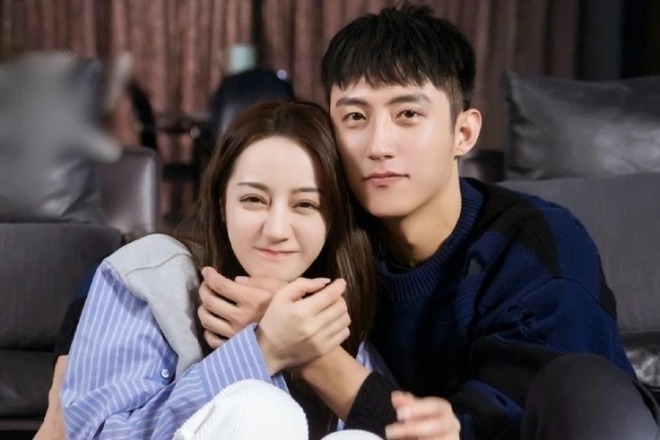 Hoàng Cảnh Du và Địch Lệ Nhiệt Ba được cho là 'phim giả tình thật'