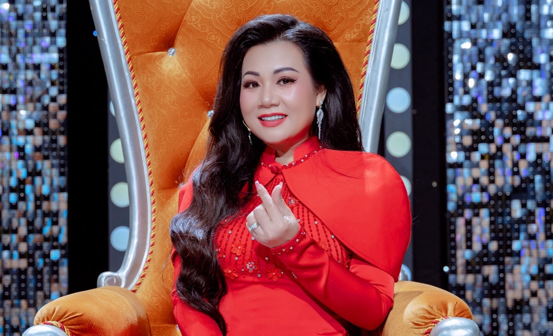 Chân dung Dương Hồng Loan