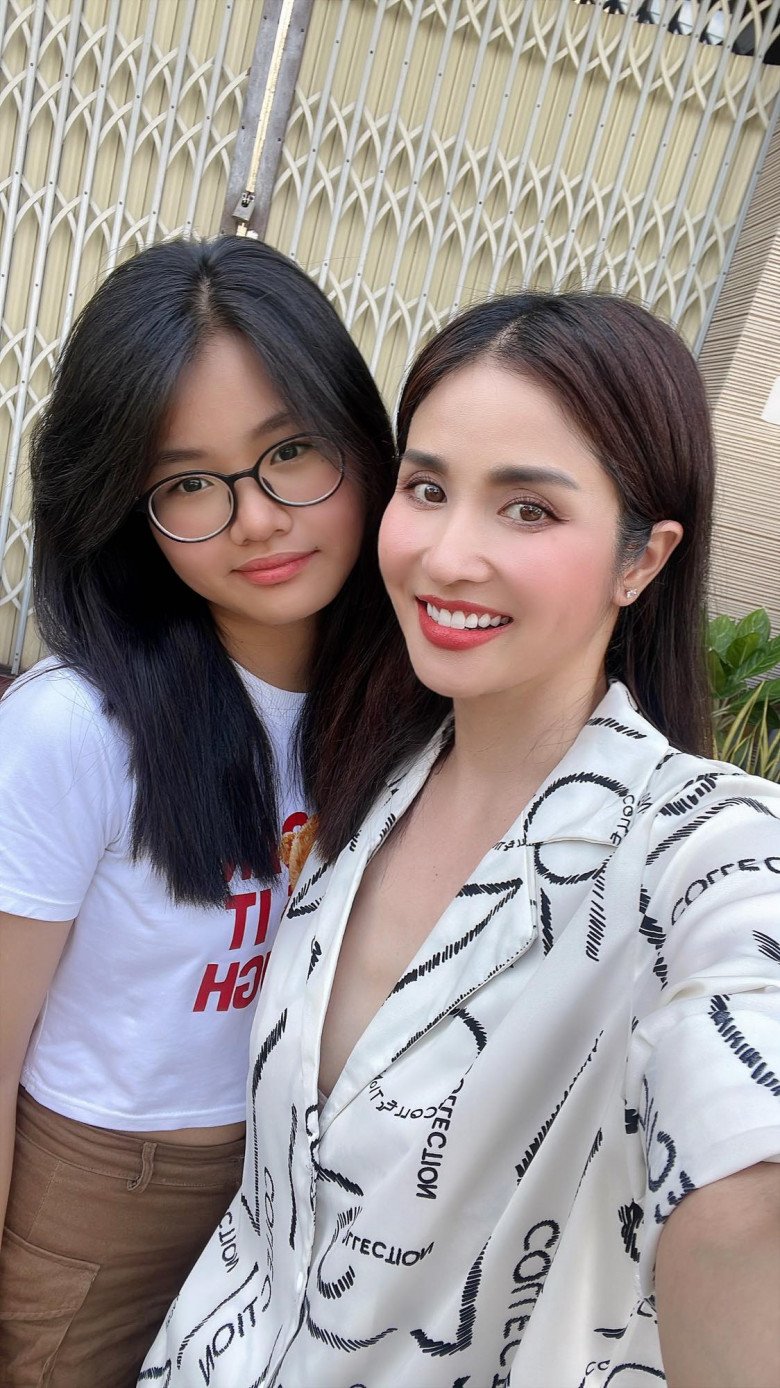 Cuộc sống gia đình của nữ diễn viên Gia đình hạnh phúc của Huỳnh Thảo Trang