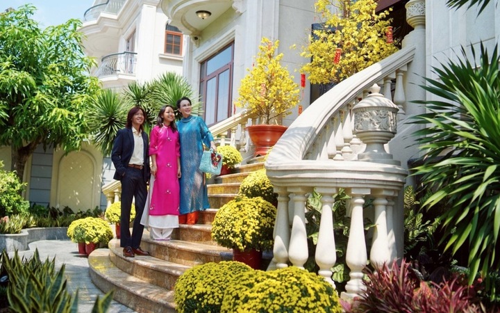 Gia đình Việt Hương sống trong căn biệt thự 1.500m2.