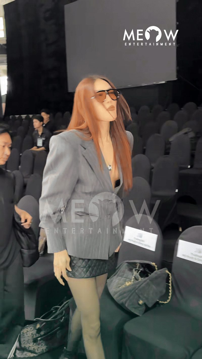 Thót tim với áo hở bạo của dâu hào môn Lan Khuê- Ảnh 2. Lan Khuê diện outfit sang chảnh, quyến rũ tham gia rehearsal.