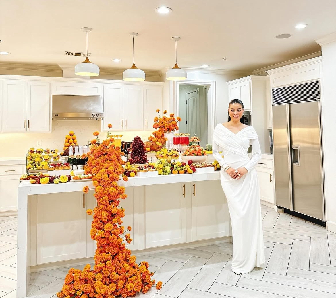 Lễ Tạ Ơn của Phạm Hương bên gia đình