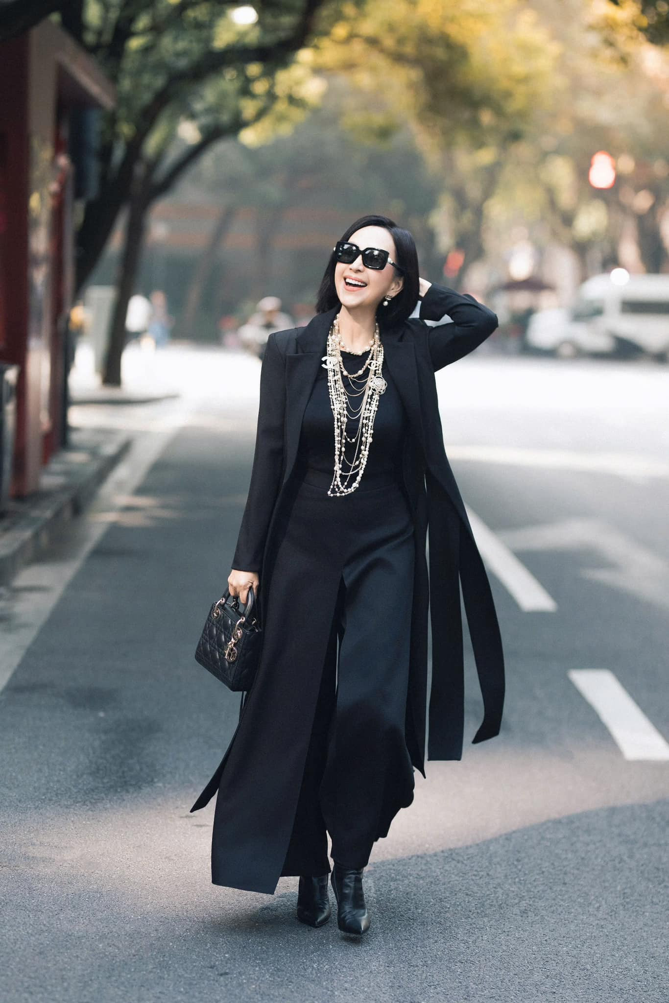 Hình ảnh trẻ trung của Diễm My ở tuổi 63 