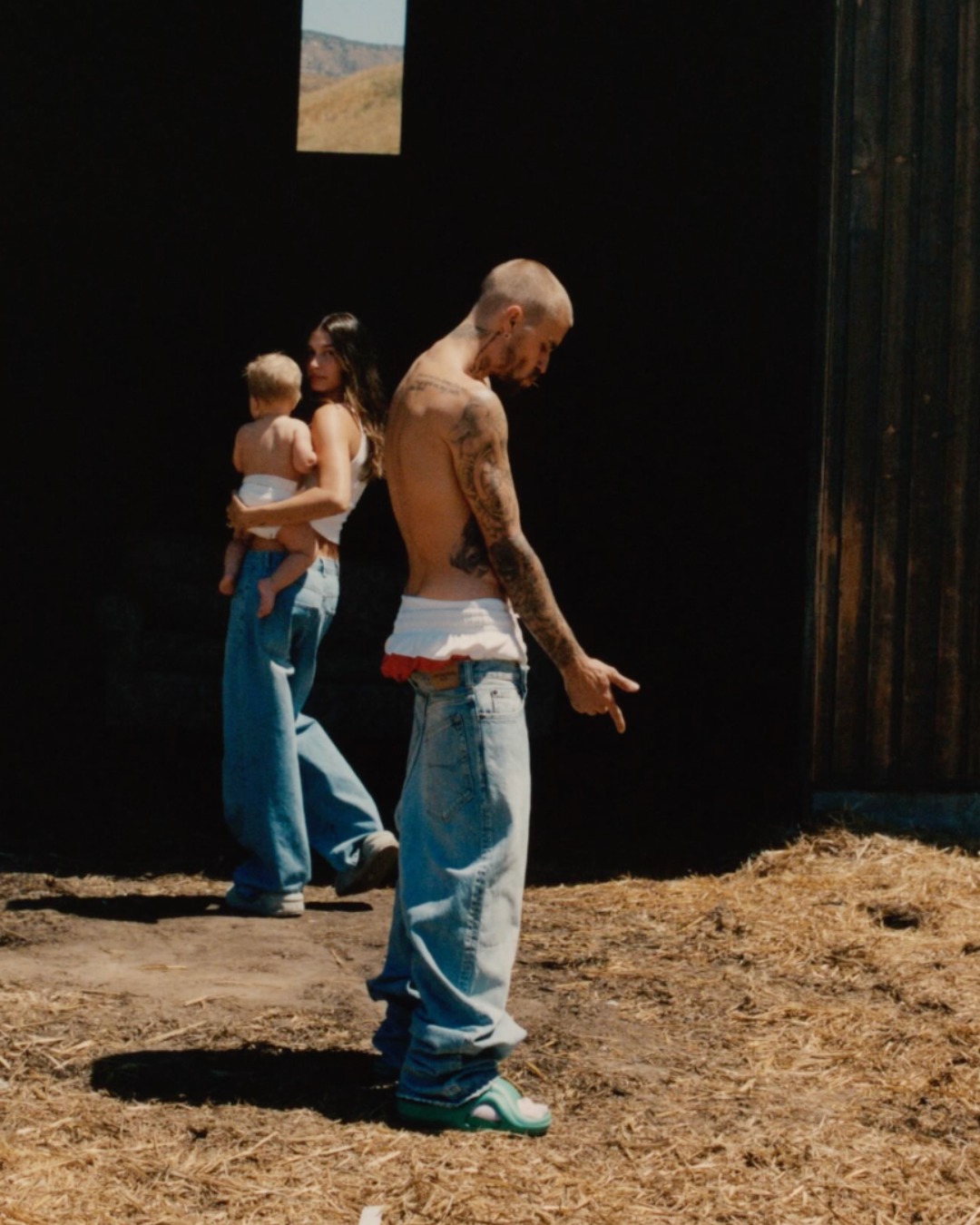 Justin Bieber còn được sắp xếp lịch trình về sớm để chăm sóc Hailey lúc đó đang mang thai Tiện nghi và ưu ái đặc biệt dành cho Justin Bieber