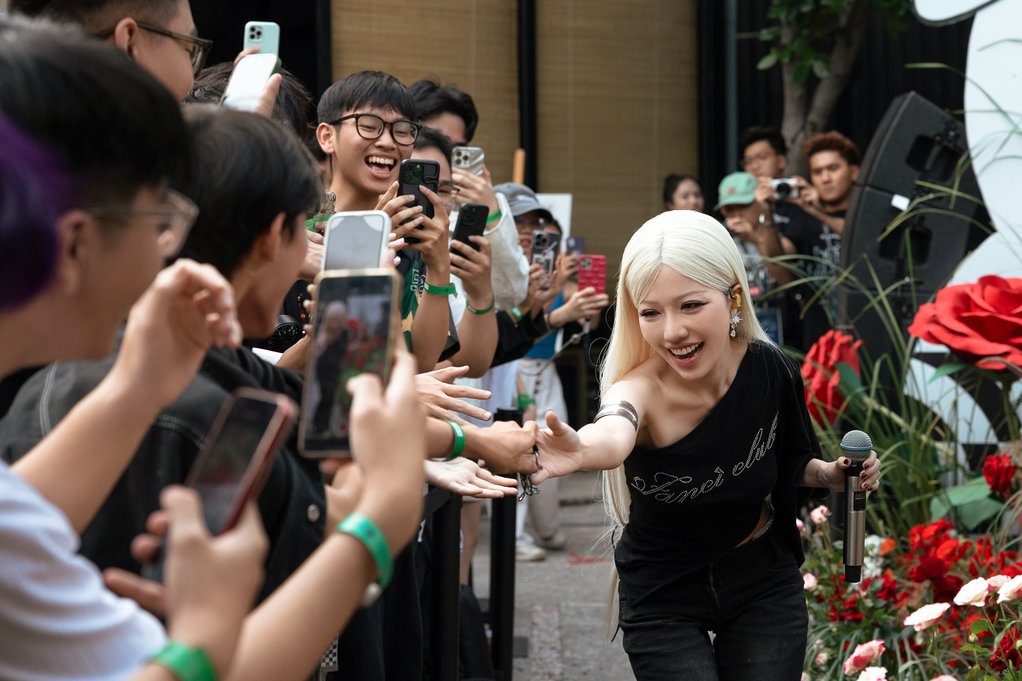 Màn trình diễn live nhạc acoustic