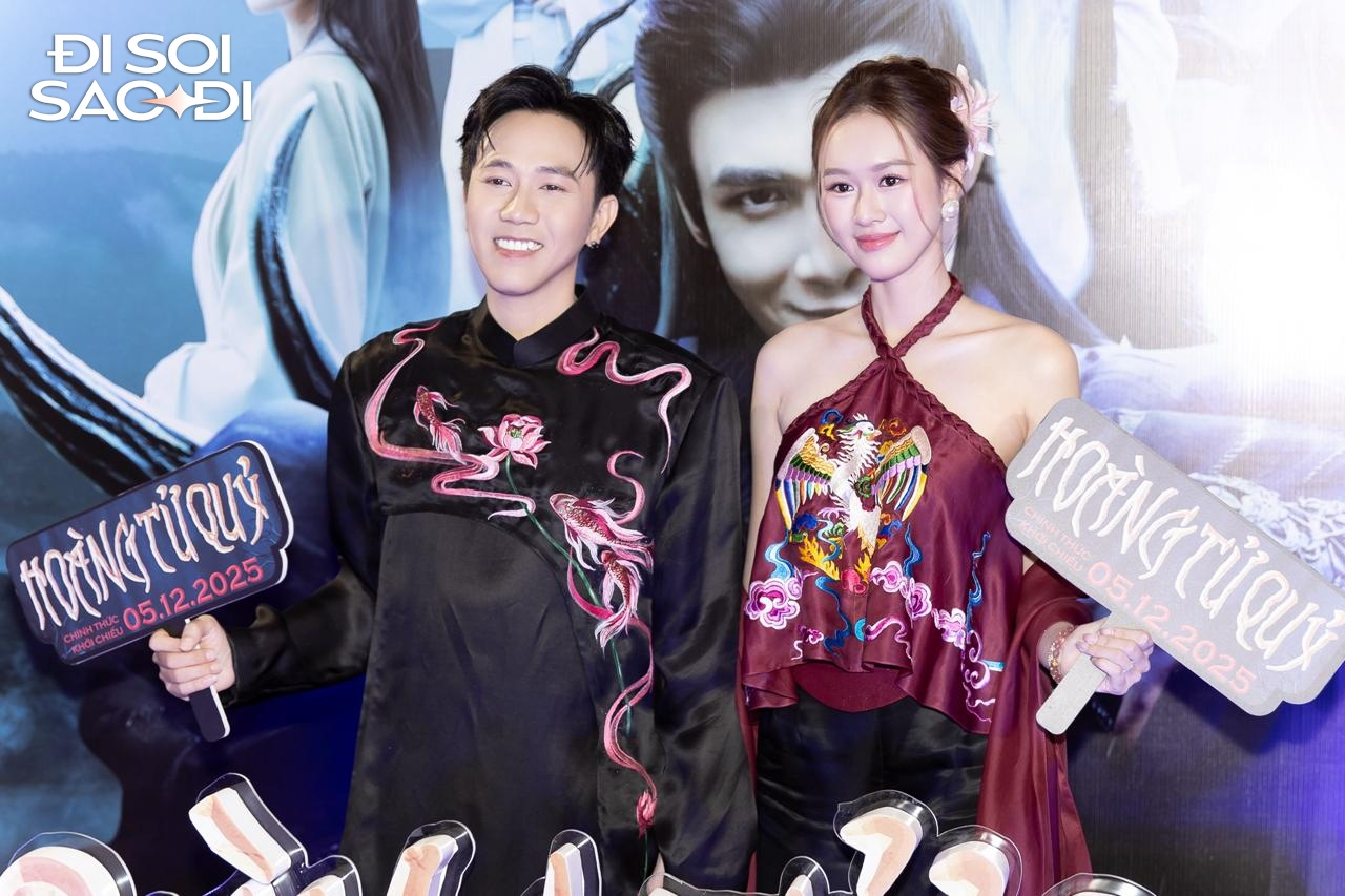 Chiếc cằm bất chợt khác lạ của Anh Đức.