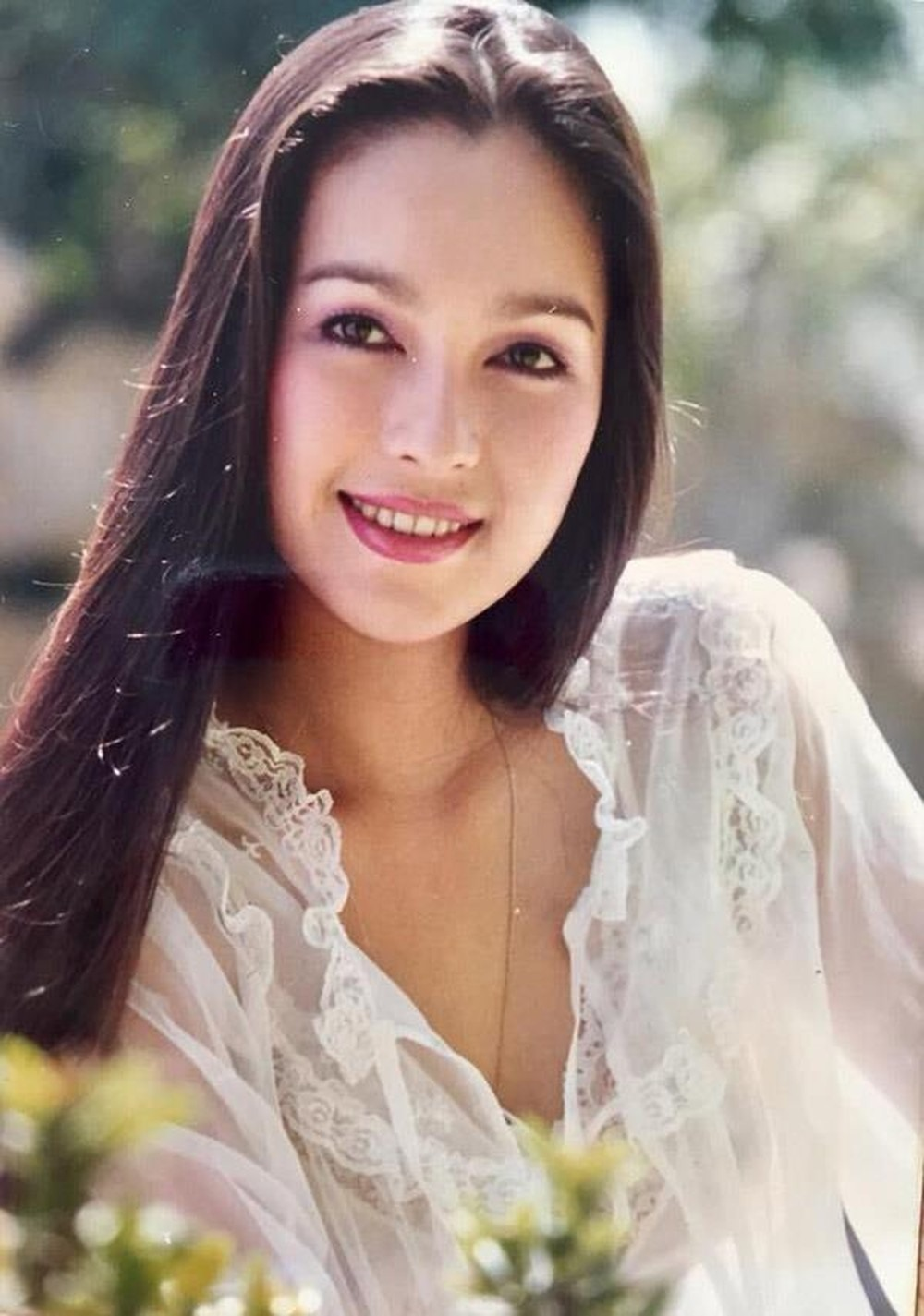 Ảnh chân dung Diễm My với nét đẹp thanh lịch