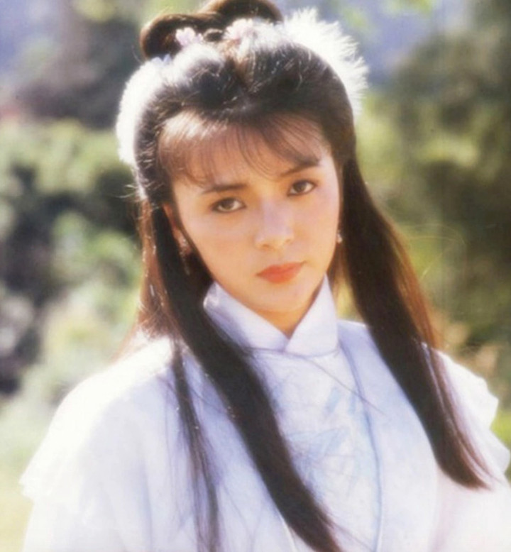 Trần Ngọc Liên trong vai Tiểu Long Nữ